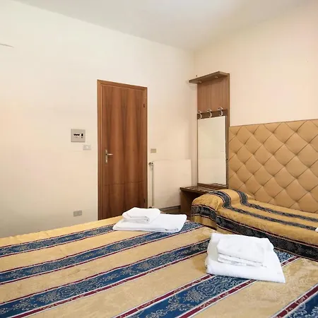 Apartament Monolocale 25 *